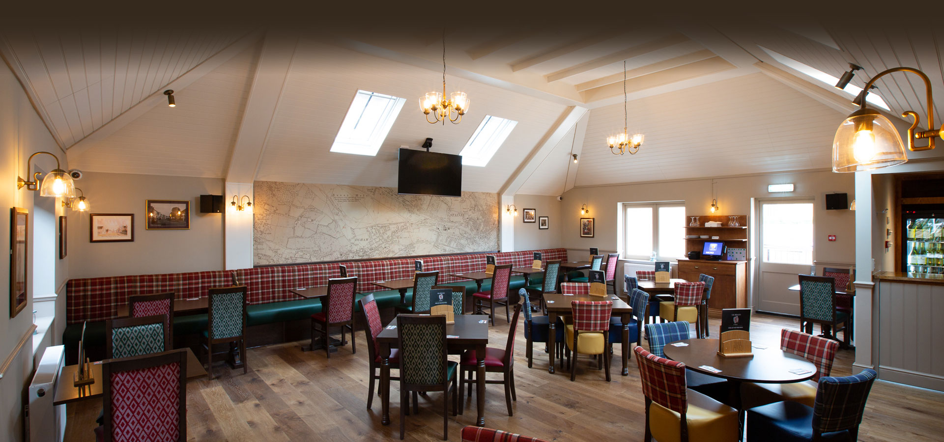 red lion pub egham function room